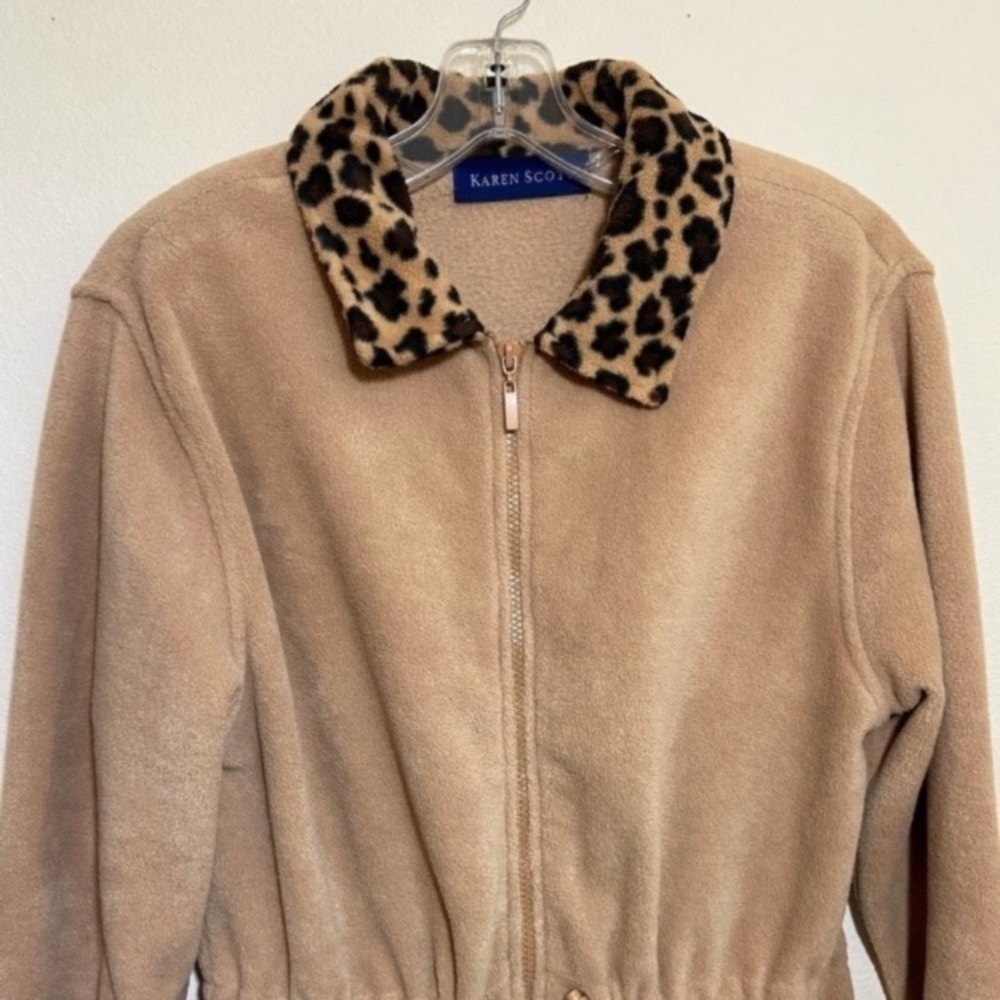 Karen Scott Fleece Front Zip Jacket
Size Medium